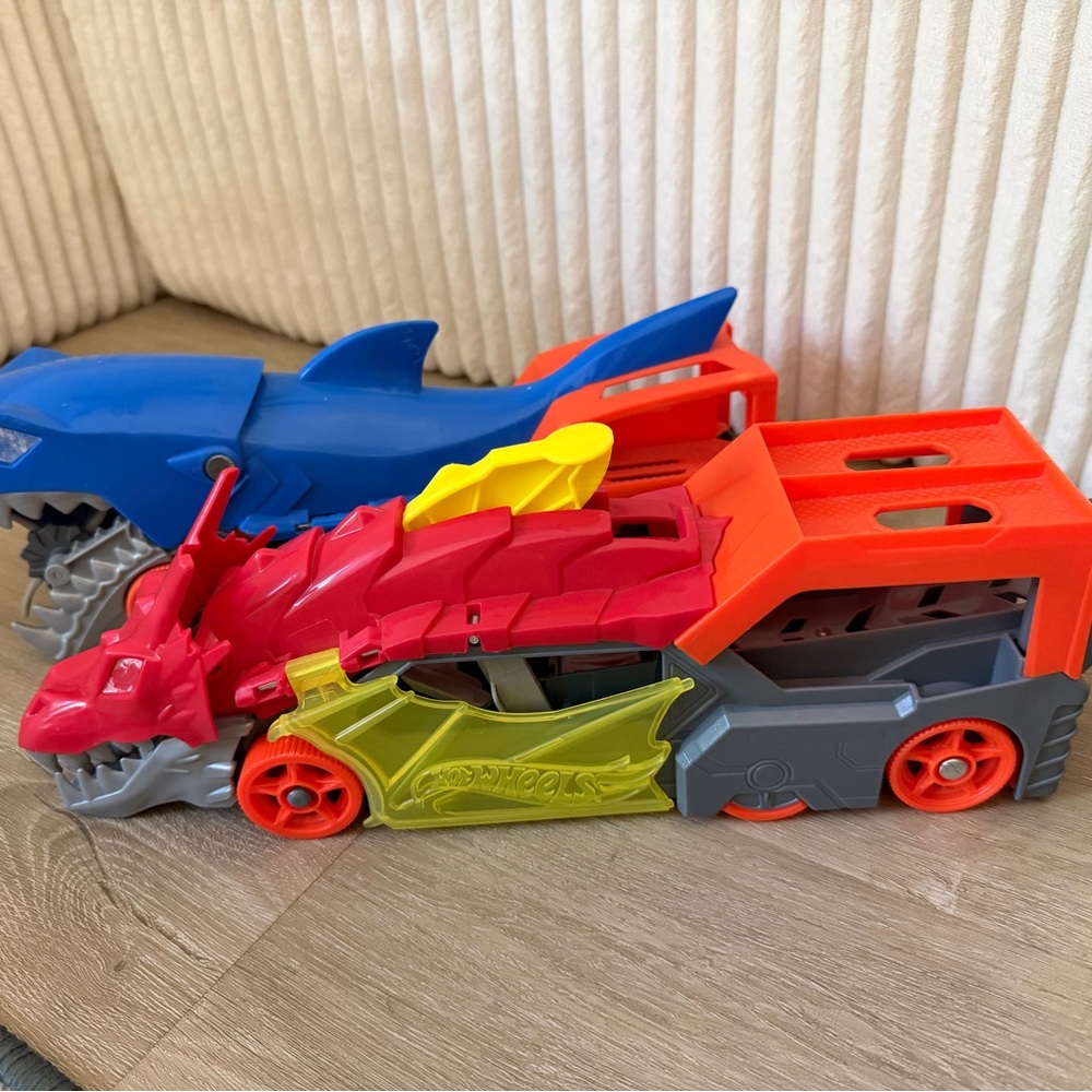 Shark and Dragon Toy Car Set - Blue and Red